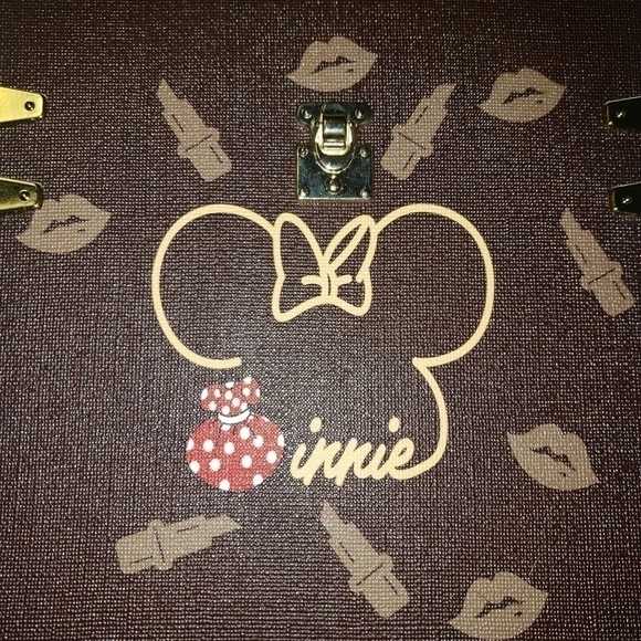 𝅺nwot Minnie Mouse 10.2 Inch Protective Case - Picture 2 of 5